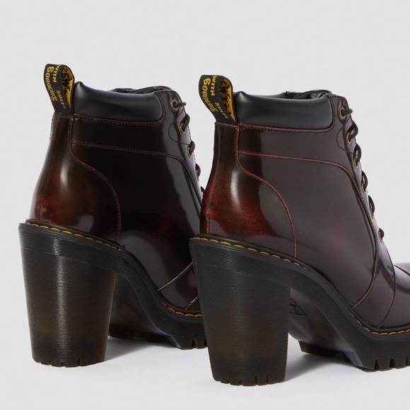 averil arcadia dr martens